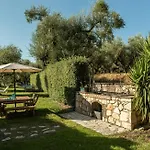 3 Sorelle Private Stone Lithakia