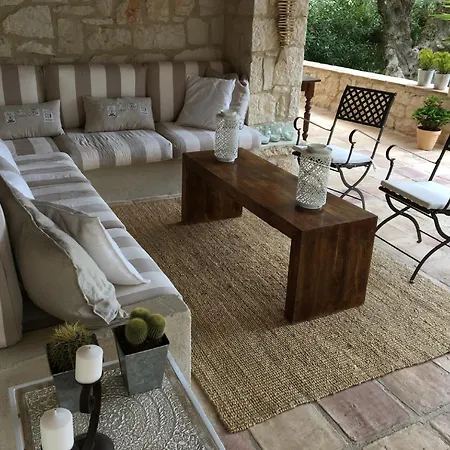 3 Sorelle Private Stone *