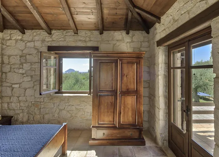 3 Sorelle Private Stone Lithakia (Zakynthos)