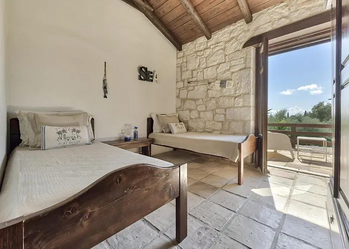 וילה 3 Sorelle Private Stone