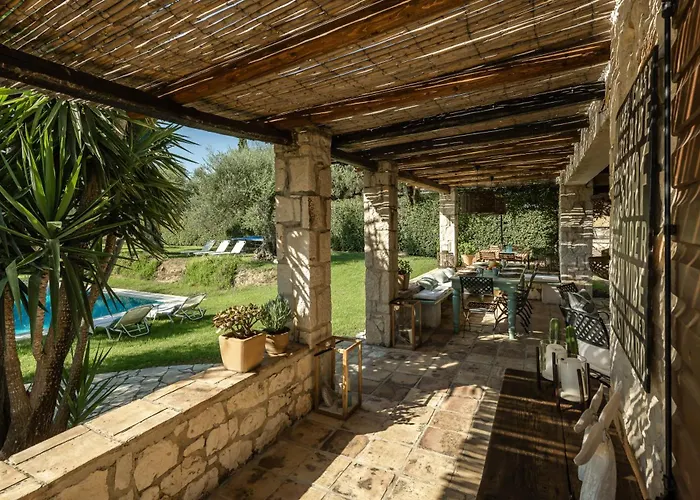 וילה 3 Sorelle Private Stone