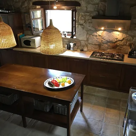 3 Sorelle Private Stone Vila *