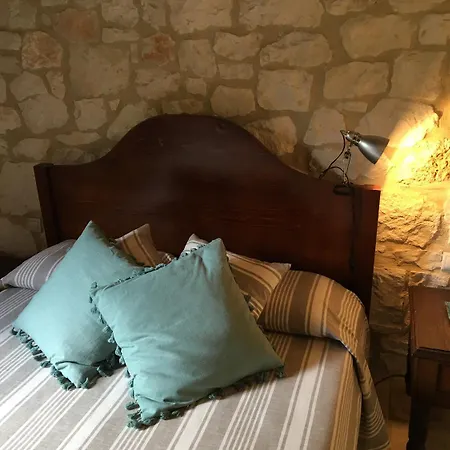 3 Sorelle Private Stone Vila