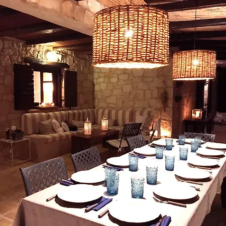 Vila 3 Sorelle Private Stone *