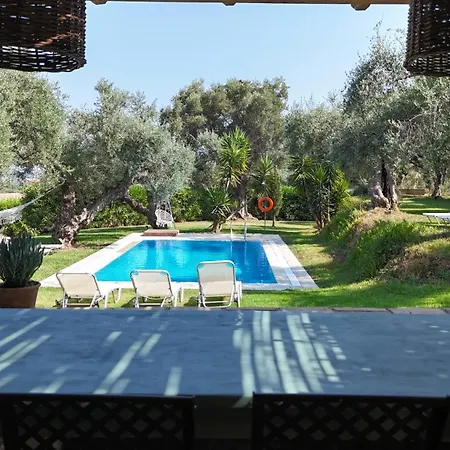 3 Sorelle Private Stone