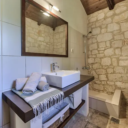 Villa 3 Sorelle Private Stone *
